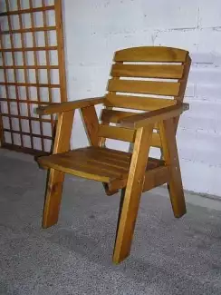 Zahradní židle s područkami Ribát