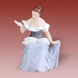 Dekorativní porcelánová figura dlouhá 12,5 cm Žena se zrcadlem
