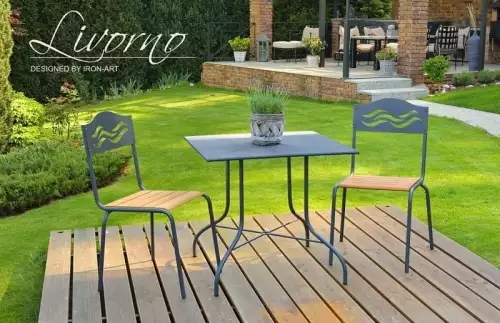 Kovový venkovní zahradní stůl s deskou kovové mřížoviny Lyon