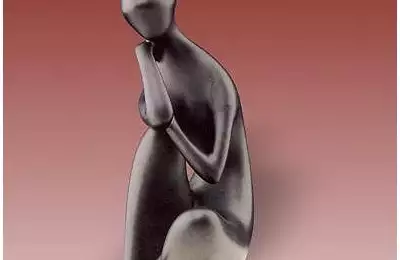 Figurální a ozdobný porcelán o výšce 14,5 cm Akt sedící bez copu