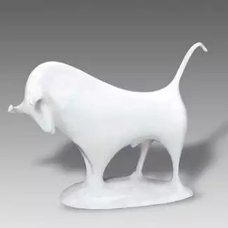 Bílá ozdobná porcelánová figura o délce 18 cm Bizon
