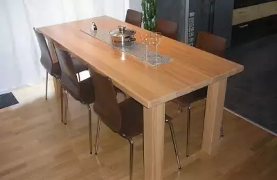 Bukový jídelní stůl s kamenem dlouhý 200 cm do kuchyně