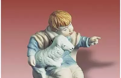 Ozdobný porcelán vysoký 7,2 cm Chlapec s ovečkou