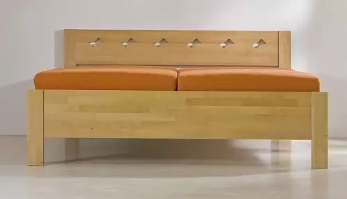 Designová masivní buková postel Vojta 2