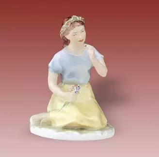 Figurální porcelán o délce 10 cm Dívka s beruškou
