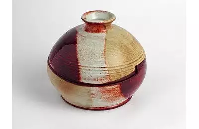 Doza točená z vysoce užitkové keramiky