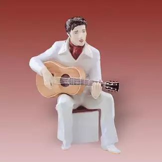 Ozdobná a ručně vyráběná figura o výšce 23,9 cm Elvis Presley