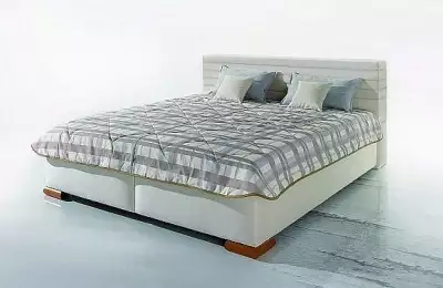 Luxusní manželská postel s úložným prostorem v čele Gabriela, SKLADEM