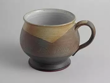 Hrnek půllitrák kalíšek v různých barvách