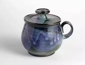 Hrnek s pokličkou baňatý v různých barvách