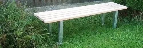 Jednoduchá lavice Union pro dětská hřiště nebo parky