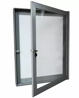 Jednokřídlá vitrína o hloubce 60 mm do interiéru i exteriéru