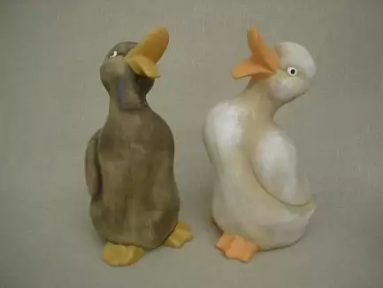 Stojící kačer vhodný na zahradu