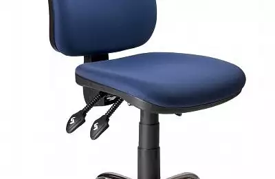 Kancelářská židle s asynchroním mechanismem Věra