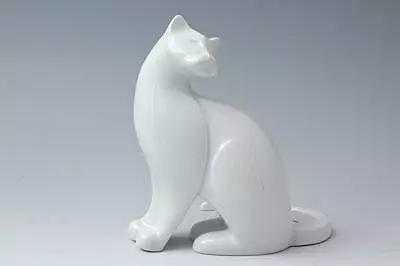 Bílý dekorativní porcelán Kočka sedící