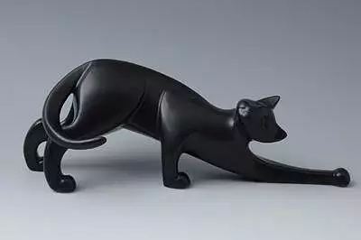 Černá dekorativní figura dlouhá 36 cm Kocour ležící