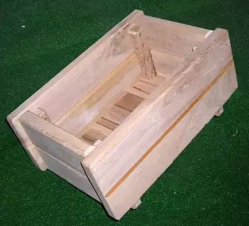 Masivní dubový květináč na zahradu Kolja