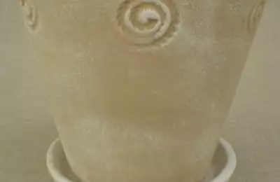 Originální ozdobná keramika květináč Viola