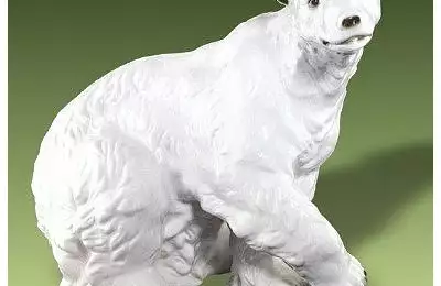 Bílá ozdobná porcelánová figura vážící 2 kg Lední medvěd II