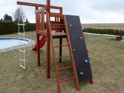 Lezecká věž se skluzavkou - dětská věž