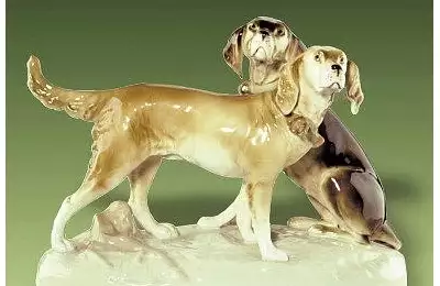 Ručně vyráběná figura o výšce 20 cm Lovečtí psi na stopě II