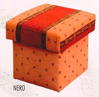 Malý taburet Nero 40 x 40 cm