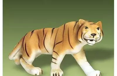 Vysoce kvalitní figura dlouhá 17 cm Malý tygr