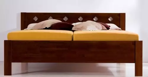 Masivní mořená manželská postel Vojta 3