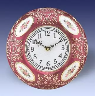 Figura z porcelánu široká 24 cm Nástěnné hodiny Baroko