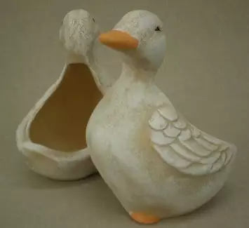 Originální obal ve tvaru kachny o výšce 20 cm