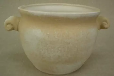 Kulatý obal s uchy II s vysokým podílem ruční práce