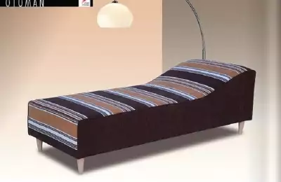 OTOMAN - retro relaxační lenoška na podstavcích, různé typy matrací