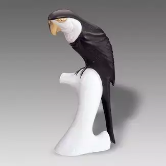 Tradiční porcelánová figura Papoušek