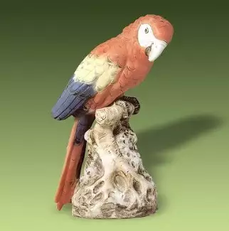 Figura z porcelánu vážící 1,7 kg Papoušek IV