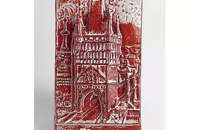 Plaketa Praha z vysoce užitkové keramiky