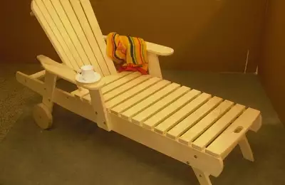 Pojízdné relaxační lehátko  na terasu i do sauny