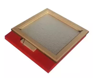 Polyuretanové dno pro tvorbu oddělků