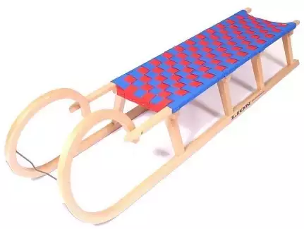 Sáně s rohy určené pro rekreační využití 150