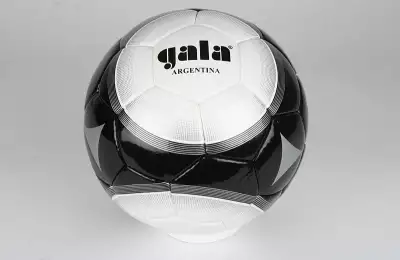 Ručně šitý fotbalový míč Gala 5003 S Argentina - splňuje parametry FIFA