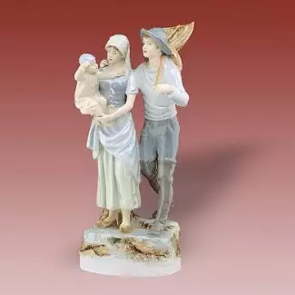 Figurální a ozdobný porcelán o délce 22 cm Rybářská rodina