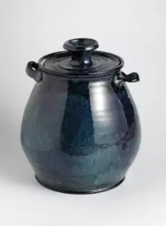 Sádlák s pokličkou do 1.0 l z ozdobně užitkové keramiky
