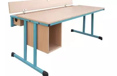Školní PC stůl s ocelovou konstrukcí Dan