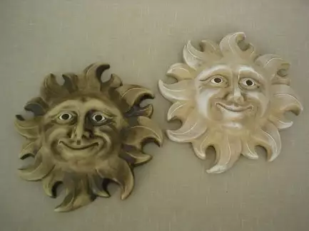 Nástěnné keramické sluníčko pro ozdobu každé stěny