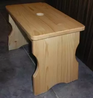 Smrková dřevěná stolička Kamil