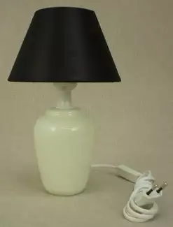 Černé látkové stínidlo o výšce 10 cm