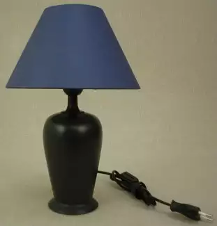 Modré stínidlo látkové zpevněné drátem o výšce 12 cm