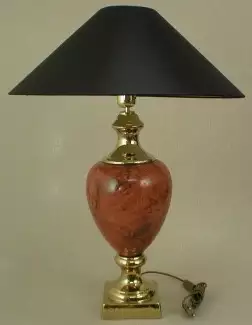 Černé stínidlo látkové zpevněné drátem o výšce 17 cm