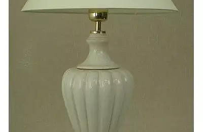 Béžová ozdobná stolní lampa - PK Athény s mosazí