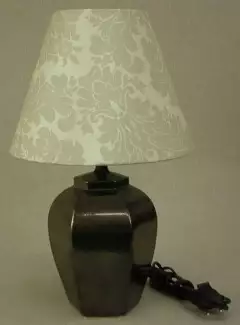 Ozdobná stolní lampa šestihran malý 