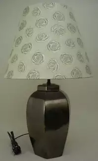 Ozdobná stolní lampa šestihran velký 